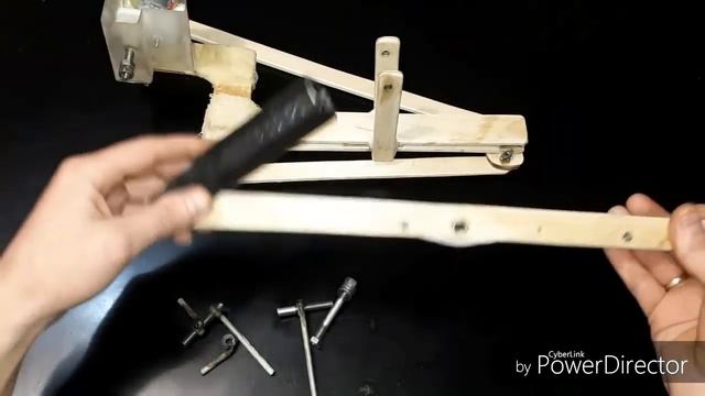 Полуавтоматическая зимняя удочка. Semi-automatic winter fishing rod. Своими руками. смотреть онлайн