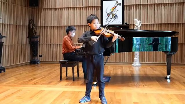 Komarovski, Concerto no.2 by Polchakrid смотреть онлайн