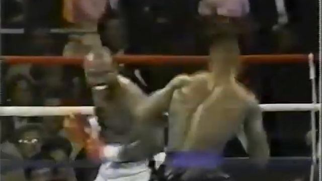 Легенда мирового бокса Эвандер Холифилд VS Дуайта М Кави-2 . смотреть онлайн