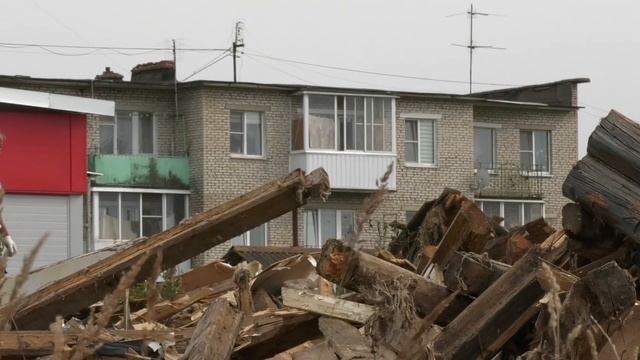Заброшенный барак разобрали в Новогуслево смотреть онлайн