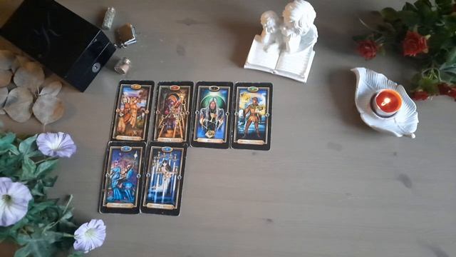 КАКОЙ МУЖЧИНА СПЕШИТ В ВАШУ ЖИЗНЬ? ГАДАНИЕ НА ТАРО смотреть онлайн