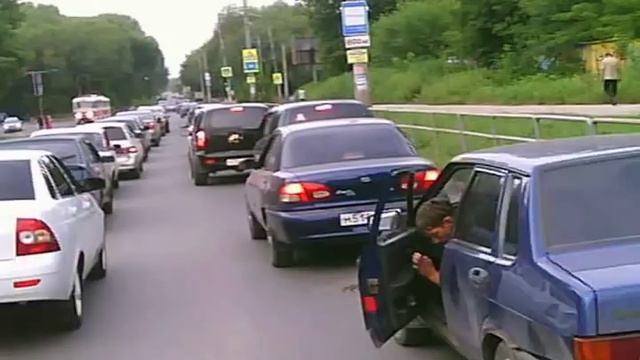 Stels Trigger X -- эндуро-50 в городе (II) смотреть онлайн