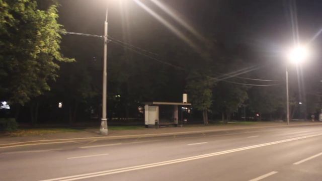 Прибываем к метро "Юго-Западная" поздним вечером на автобусе №404 смотреть онлайн