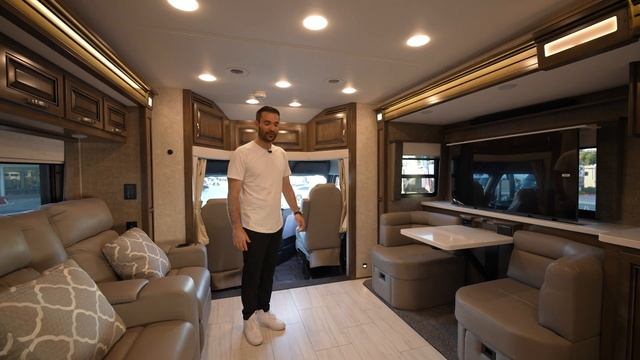 This $500,000 EXPLORER Motorhome Can Go Anywhere! смотреть онлайн