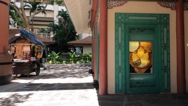 WAIKIKI WALKING TOUR [Ep. #70] - Hilton Hawaiian Village Resort Waikiki Beach смотреть онлайн