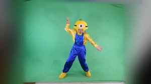 привет миньоны НА ЗЕЛЕНОМ ФОНЕ ХРОМАКЕЙ ФУТАЖ