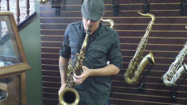 TM Custom 500 SL Unlacquerd Tenor смотреть онлайн