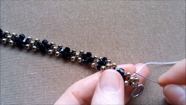 How To Make A  Bracelet In 10 Minutes. DIY Beaded Bracelet Tutorial