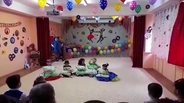 Выпускной "Стиляги" Сценка Мечтатели смотреть онлайн