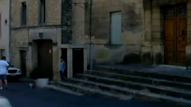 Castillon du Gard, Francia смотреть онлайн