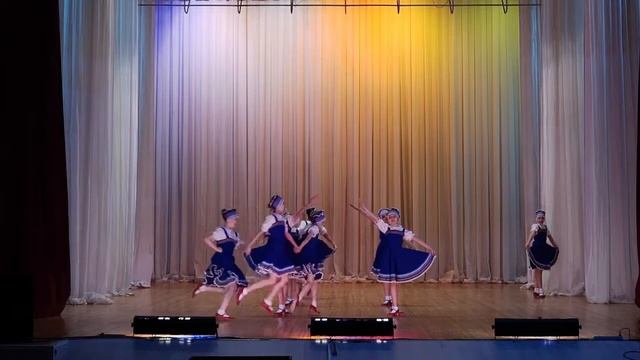 Образцовый хореографический ансамбль «Росиночка» - Воротца смотреть онлайн