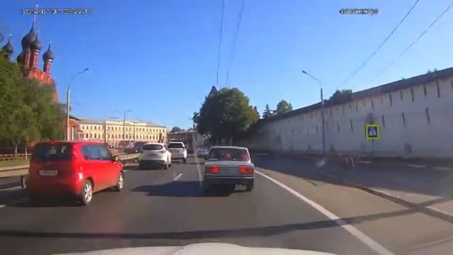 Не модно на классике поворотники показывать