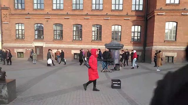 Как делать Деньги на улице смотреть онлайн
