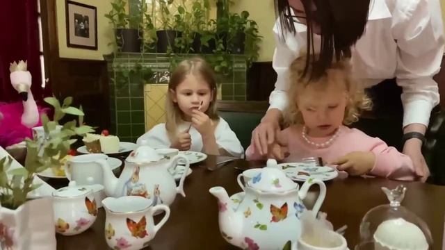 Столовый этикет для самых маленьких.