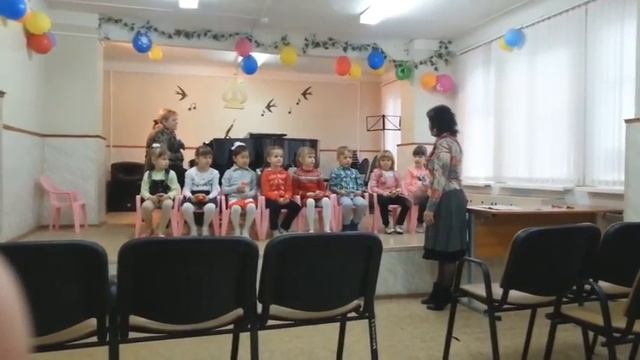 Открытый урок подготовительного отделения на тему «Различные формы работы на уроке хора» смотреть онлайн