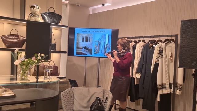 Max Mara Презентация новой коллекции одежды весна/лето 2021 Репортаж с закрытого мероприятия. Мода смотреть онлайн