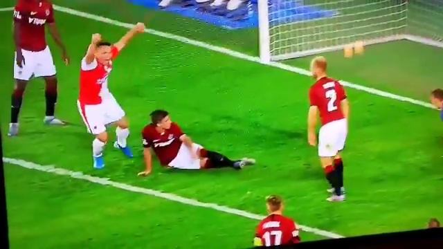 В чемпионате Чехии забили курьёзный автогол пятой точкой смотреть онлайн