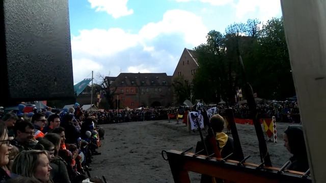 04/2017 Berlin Spandau Zitadelle mittelalterliches picknick/Middleage picnic citadel Berlin Spandau смотреть онлайн