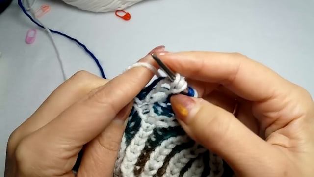 Шапка бриошь спицами мастер класс/Brioche hat patterns смотреть онлайн