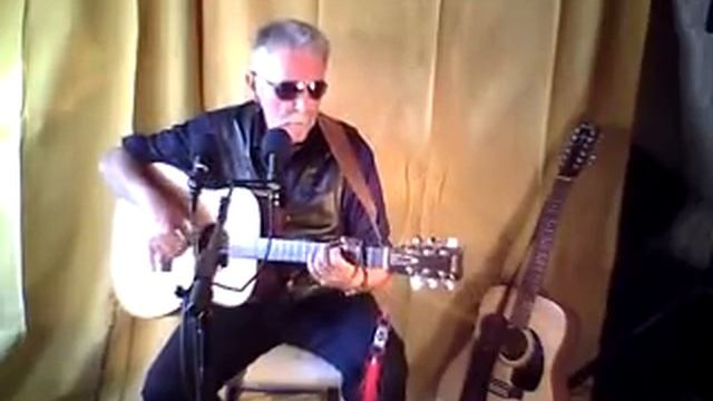 Digitech Vocalist 2 Creative Use - Bob Rowley Sings WatchOut