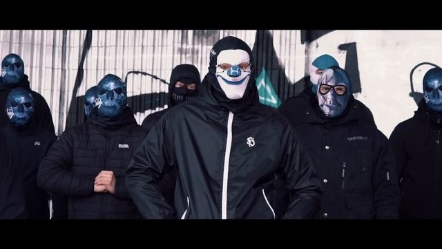 Chacharski & Pretorian & El Bajto - CHULIGÁNI Z BAZALŮ (OFFICIAL VIDEO) смотреть онлайн