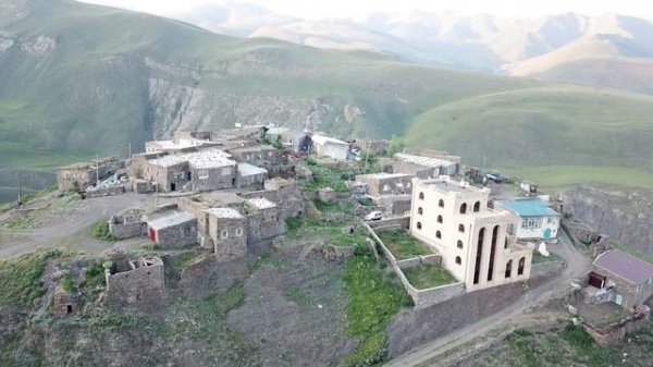 Близкий полёт над Курдалом