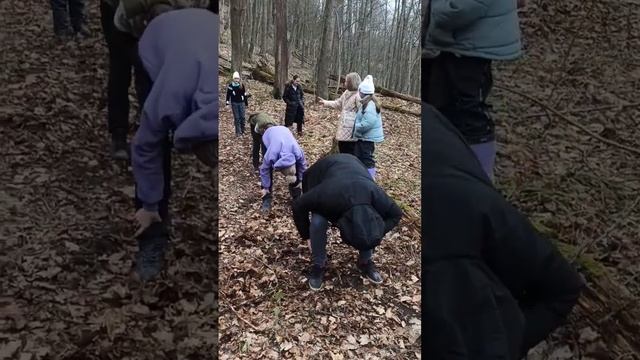 Научил городских играть в чехарду #пвд #таруса #bushcraft #НеМаугли смотреть онлайн