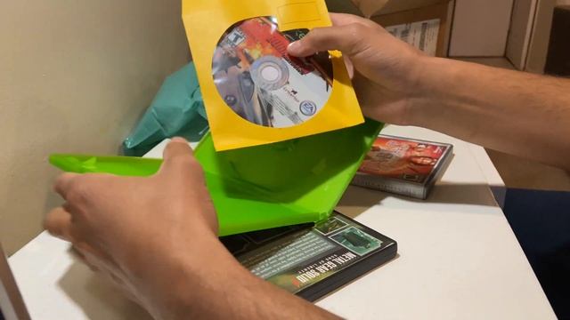 GameStop Vintage Game Unboxing *Disappointing* PS1, PS2, XBOX смотреть онлайн