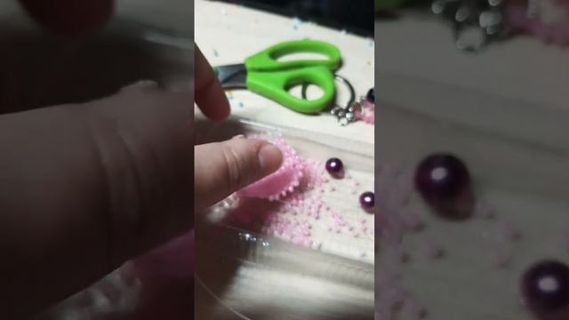 Плету очередное амигуруми из бисера ? Угадайте какое?#бисер смотреть онлайн