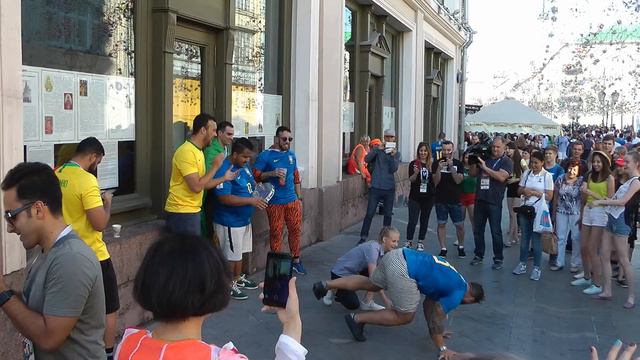 Сербия переехала в Москву) ЧМ-2018 Serbian Football Fans In Moscow