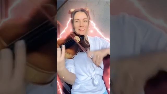 я нашла в ТТ девушку играющую на скрипке) смотреть онлайн