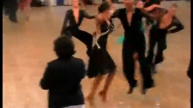 Игорь Енин и Николь Халапова Jive. смотреть онлайн