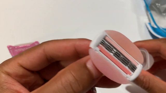 Gillette Venus Comfort Glide Razor Unboxing смотреть онлайн