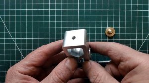 Приспособление для заточки полукруглых токарных резцов по дереву с профилем ногтевой заточки.