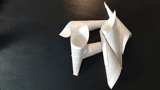 ДЕЛАЕМ РОЖДЕСТВЕНСКИЙ ВЕНОК ИЗ КНИЖНЫХ ЛИСТОВ! смотреть онлайн