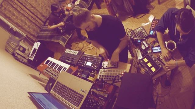 ХАТНЄГРАННЯ № 81 - part 2 - AЙKTRONER + SHPOT + TIRIEL - 04. 05. 2016 - Lviv смотреть онлайн