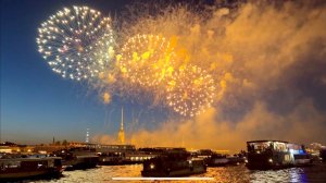Артём устроил нам стресс! 320 лет Петербургу, белые ночи, идём на шоу огня. 2 месяца не видела сына!