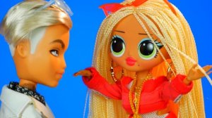 $WAG ПОПУЛЯРНАЯ БОГАЧКА В ГУЧЧИ!  ? КУПИЛ ВСЕХ LOL Surprise OMG! SWAG Рэперша Свэг Обзор от Биги