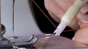 Как легко заправить нить в швейную машину. Нитевдеватель БШМ: как использовать и стоит ли покупать.