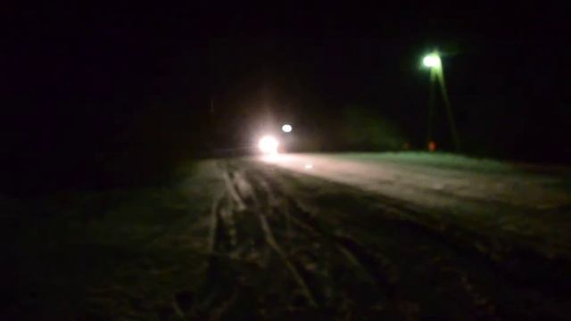 На снегоходе по асфальту. смотреть онлайн