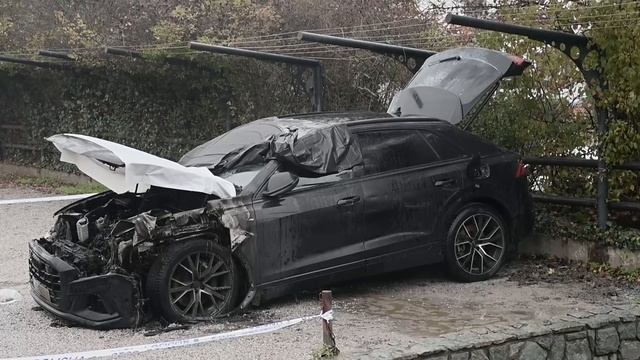 Izgorio električni Audi Q8 u Jurjevskoj ulici смотреть онлайн