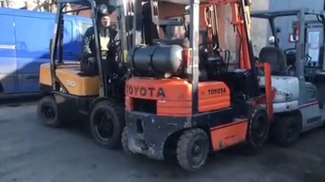 Дизельный вилочный автопогрузчик Daewoo D30S-3, подъём 2.6 тонны смотреть онлайн