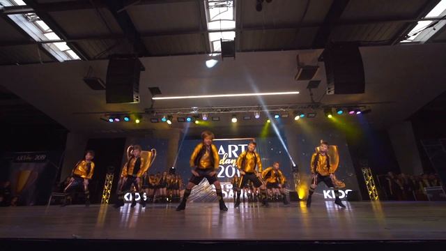 78 Школа современного танца Яны Исаевой GOLD STAR Чёткий Гол STREET DANCE Kids смотреть онлайн