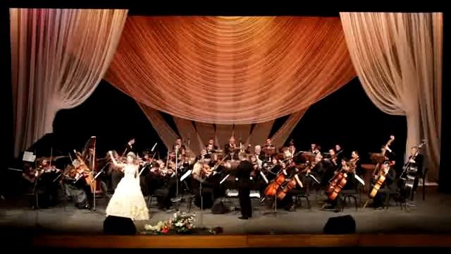 Элеонора Джулик. Чардаш Сильвы "Эй, друг любезный!". смотреть онлайн