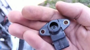 Mitsubishi Lancer X чистка ДАД (датчик абсолютного давления)