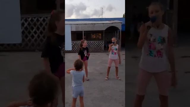 Такая песня и так классно поют смотреть онлайн