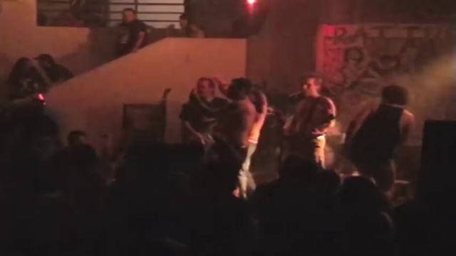 RATTUS: Sotahullut in Londrina, Brazil смотреть онлайн