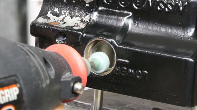 RZ350 NC2 Resto Mod Ep 8 - Rebuild Front Brake Master Cylinder смотреть онлайн