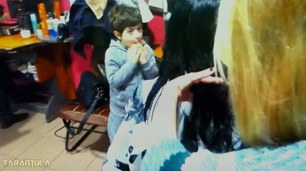 HAIRCUT STYLE - LONG HAIR WITH BANGS / FRINGE OVAL FACES