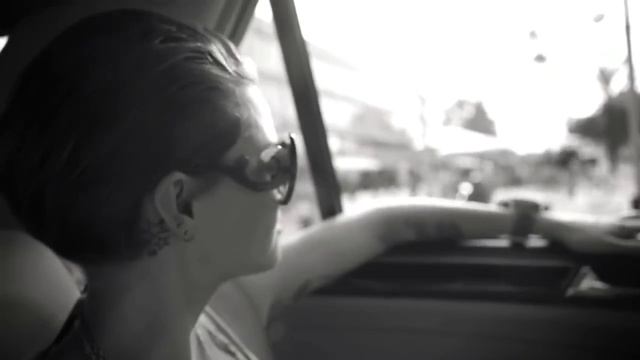 Ruby Rose Hot смотреть онлайн